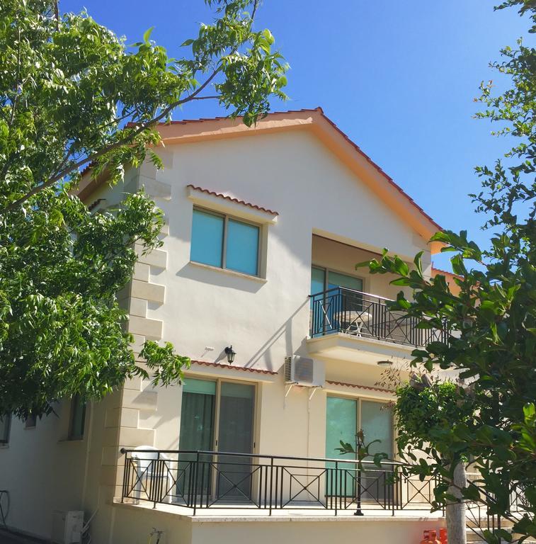 Himonas Apartments Pissoúri Extérieur photo